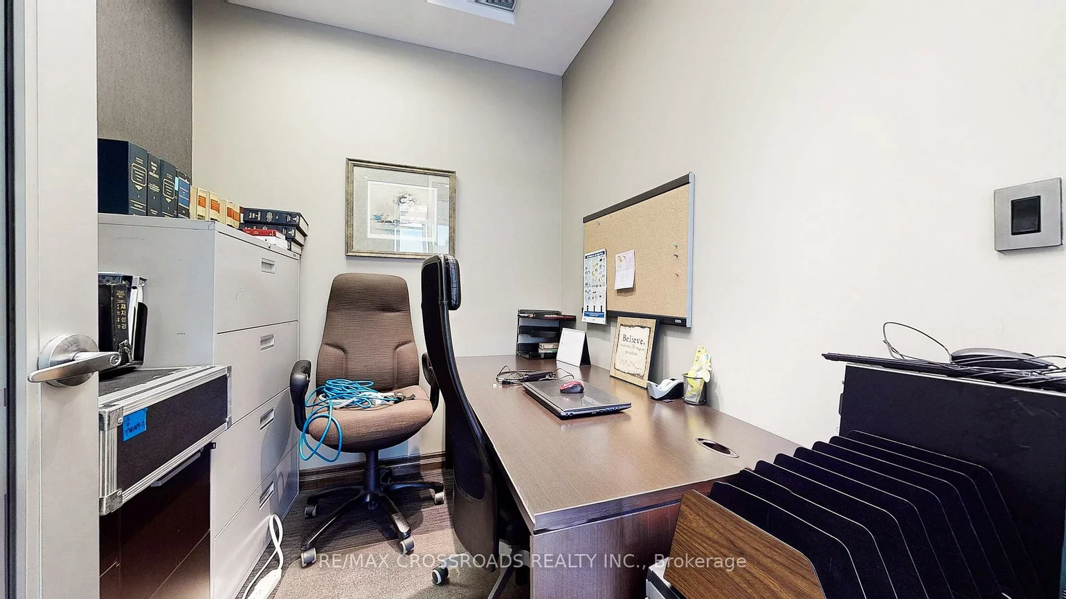 7368, Yonge, Crestwood-Springfarm-Yorkhill, Vaughan