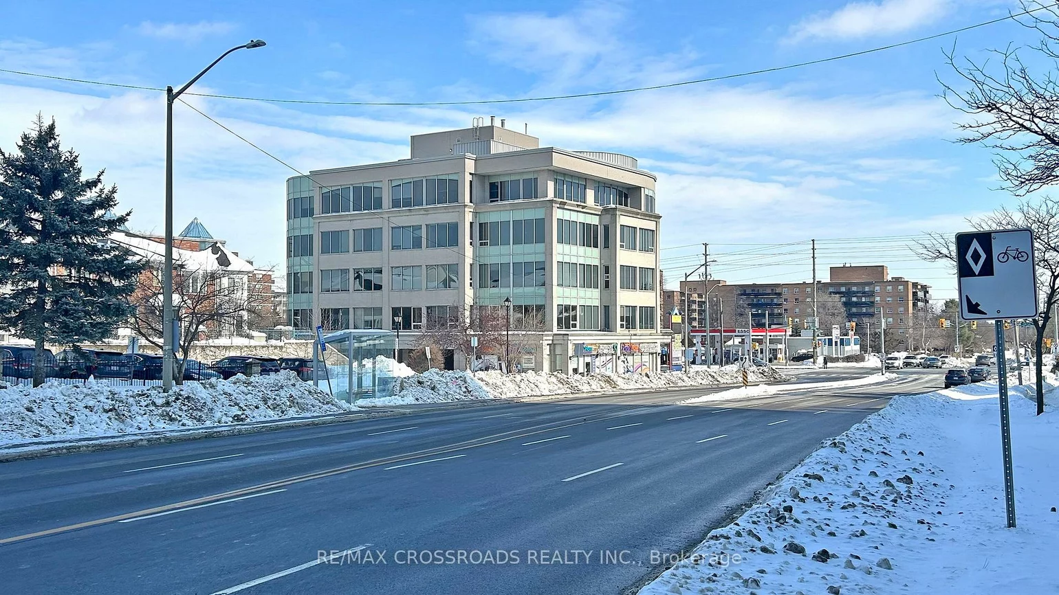 7368, Yonge, Crestwood-Springfarm-Yorkhill, Vaughan