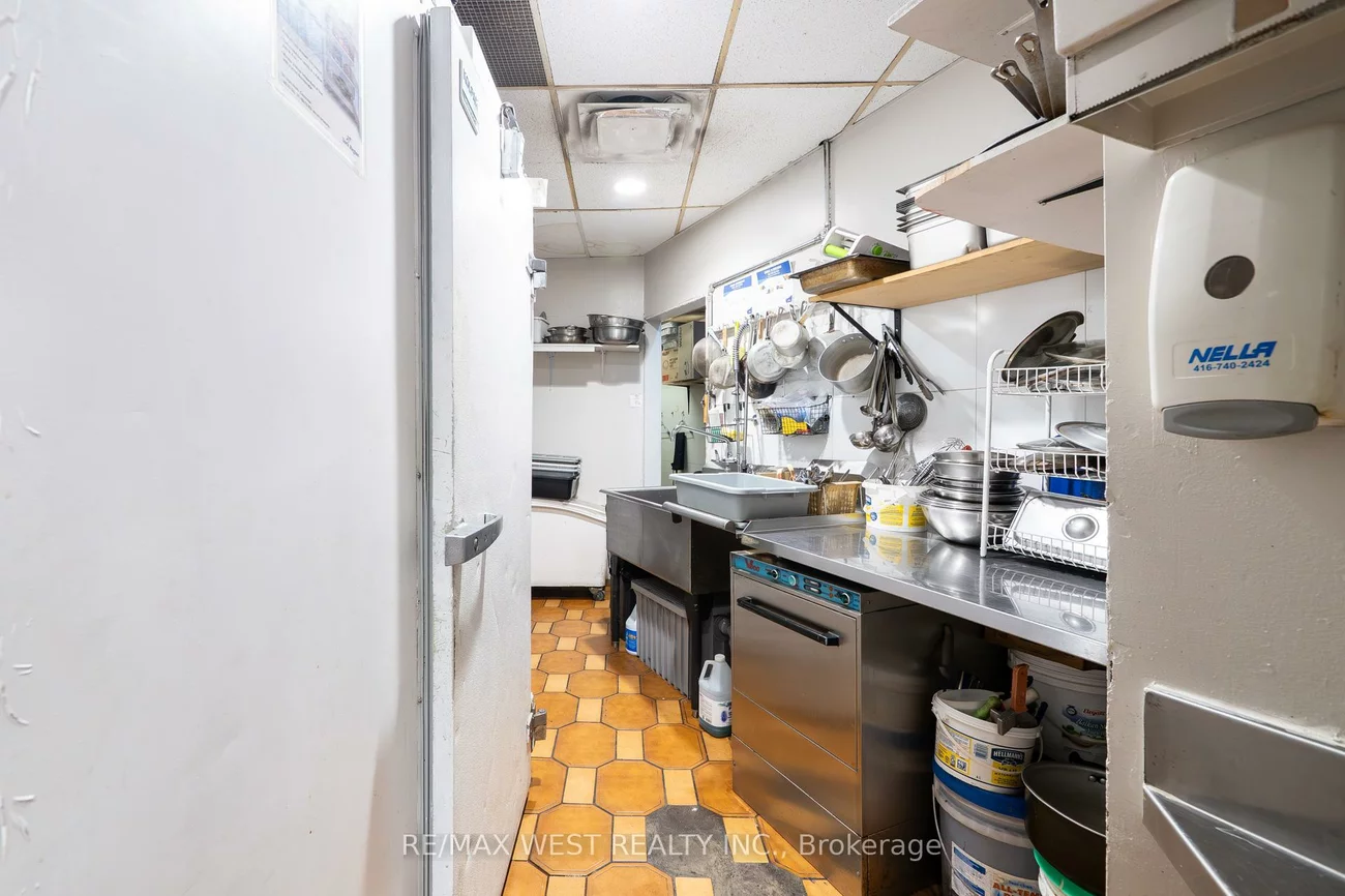 2180, Steeles, Concord, Vaughan