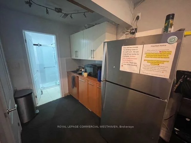 180, Winges, Pine Valley Business Park, Vaughan