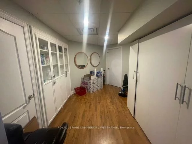 180, Winges, Pine Valley Business Park, Vaughan