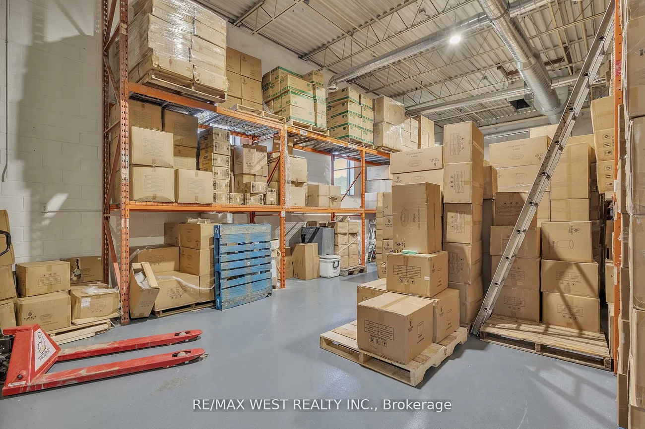 418, Hanlan, Steeles West Industrial, Vaughan