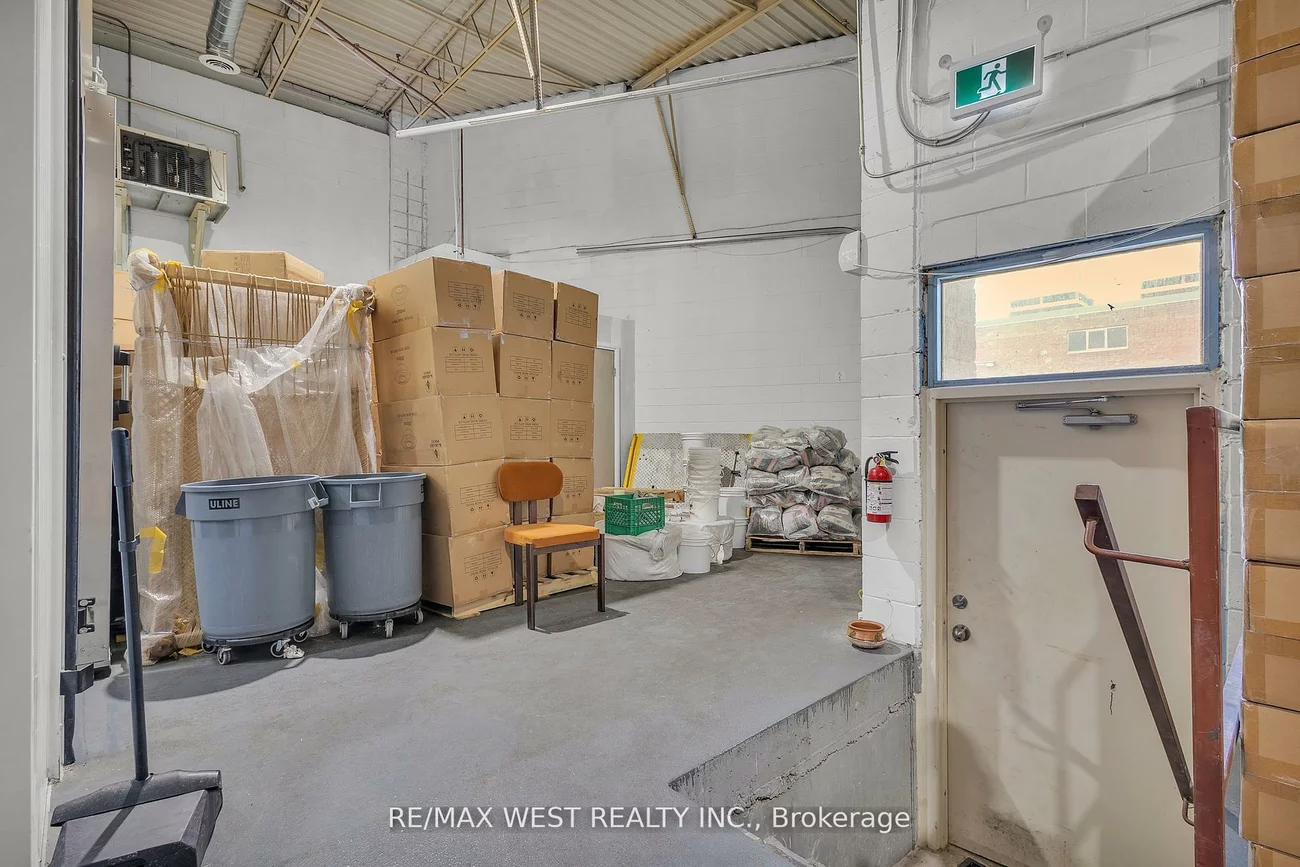 418, Hanlan, Steeles West Industrial, Vaughan