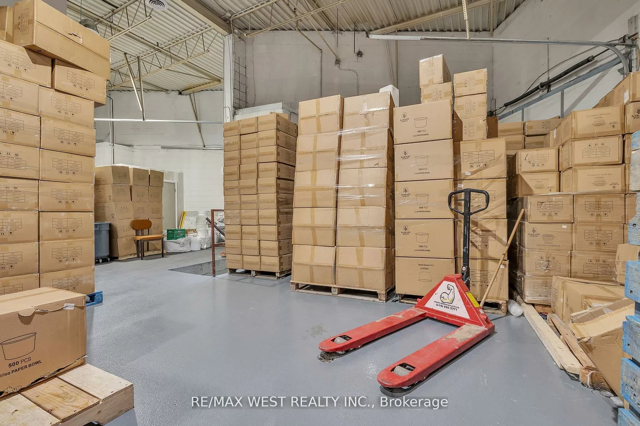 418, Hanlan, Steeles West Industrial, Vaughan