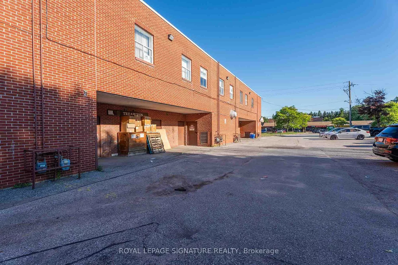 8134, Yonge, Uplands, Vaughan