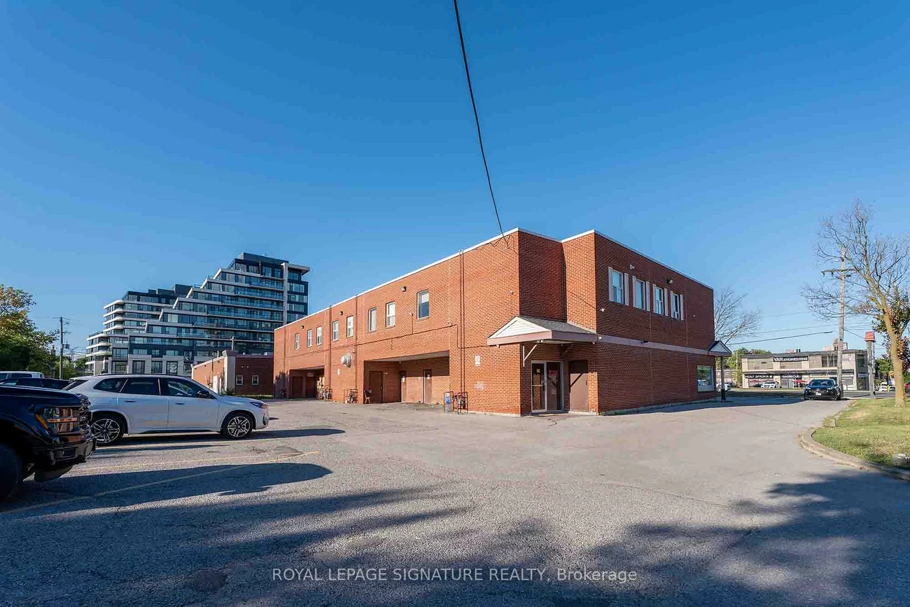 8134, Yonge, Uplands, Vaughan