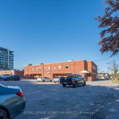 8134, Yonge, Uplands, Vaughan