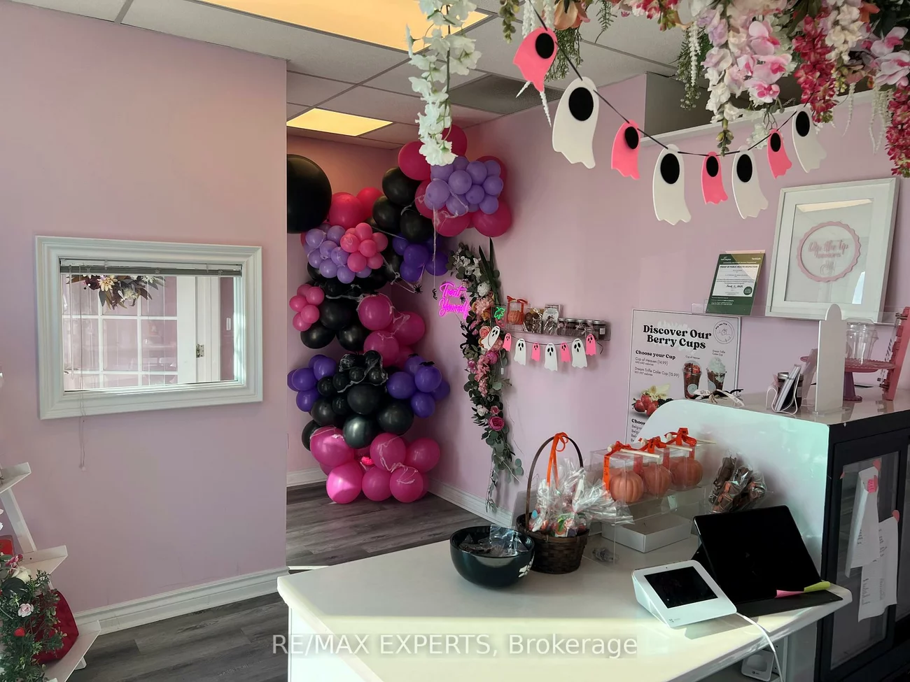 201, Spinnaker, Concord, Vaughan