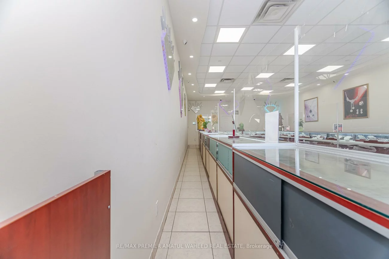 3255, Rutherford, Concord, Vaughan