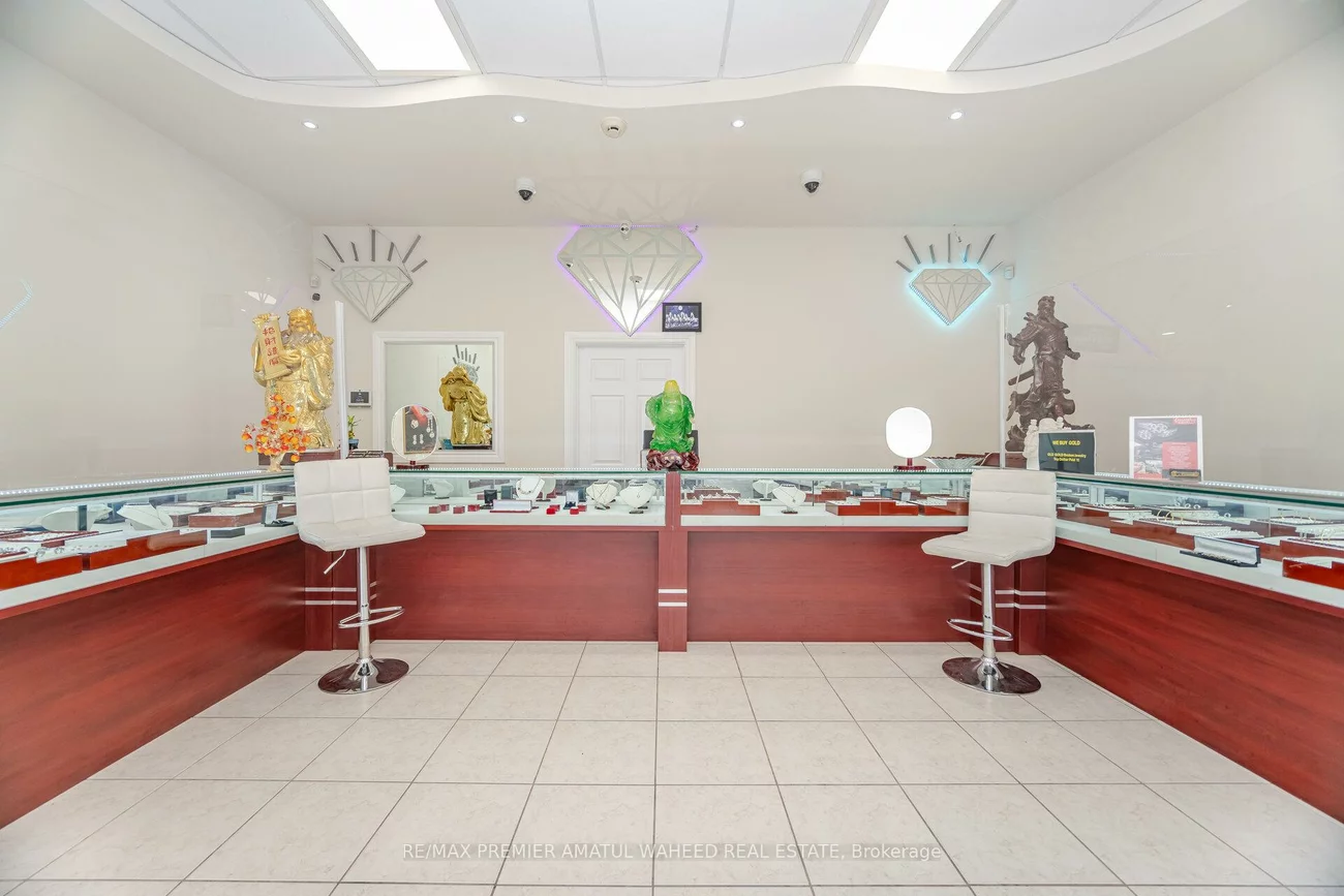 3255, Rutherford, Concord, Vaughan