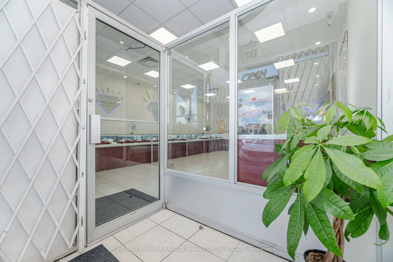 3255, Rutherford, Concord, Vaughan