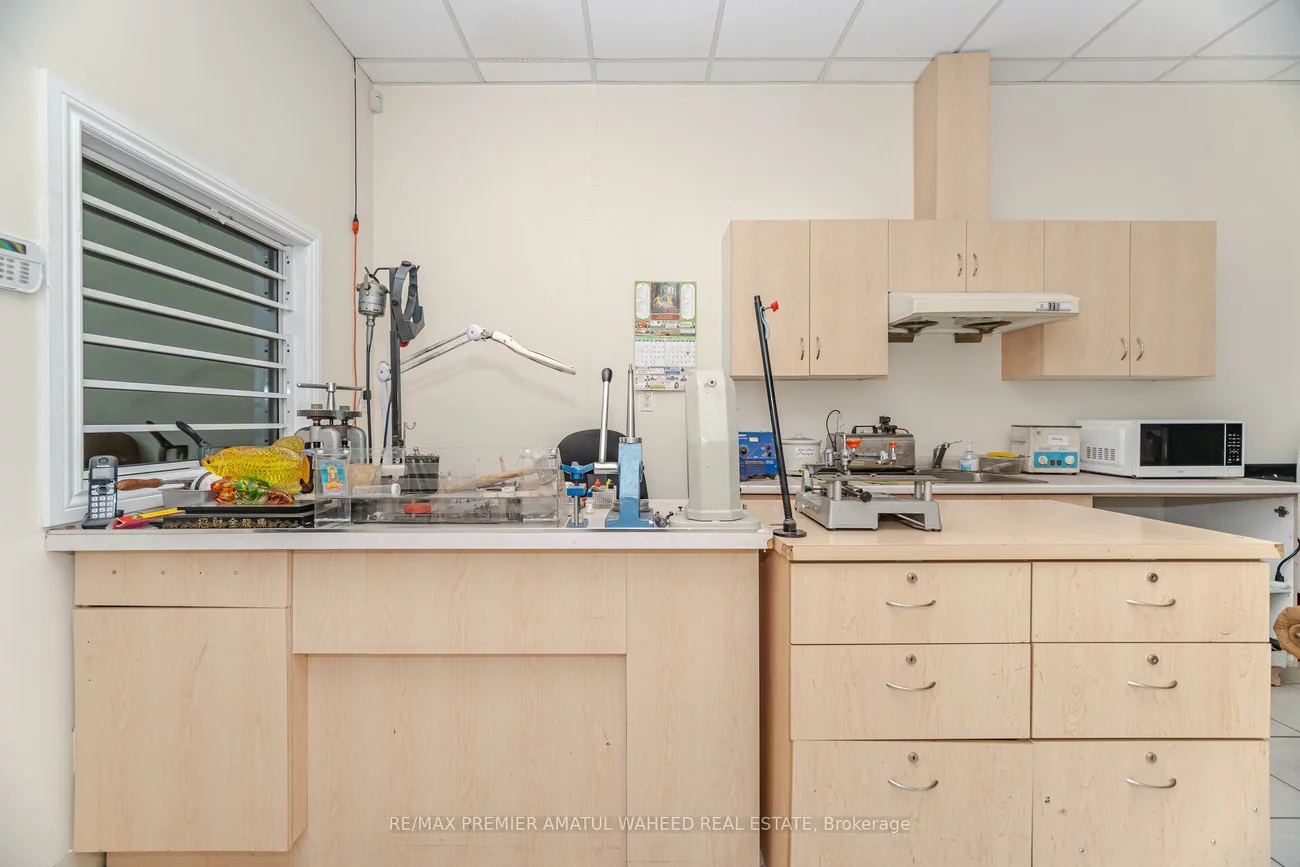 3255, Rutherford, Concord, Vaughan