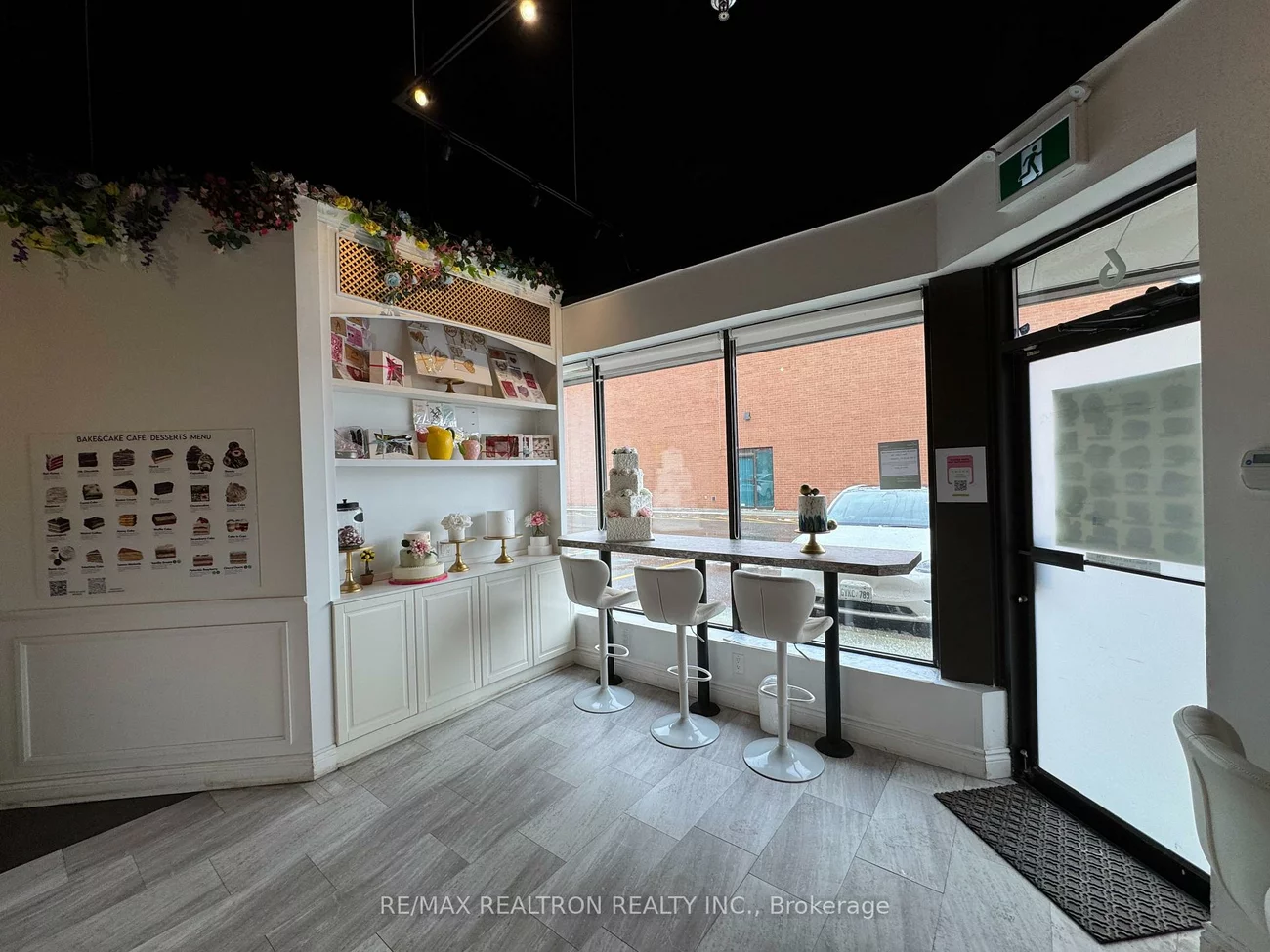 1450, Centre, Beverley Glen, Vaughan