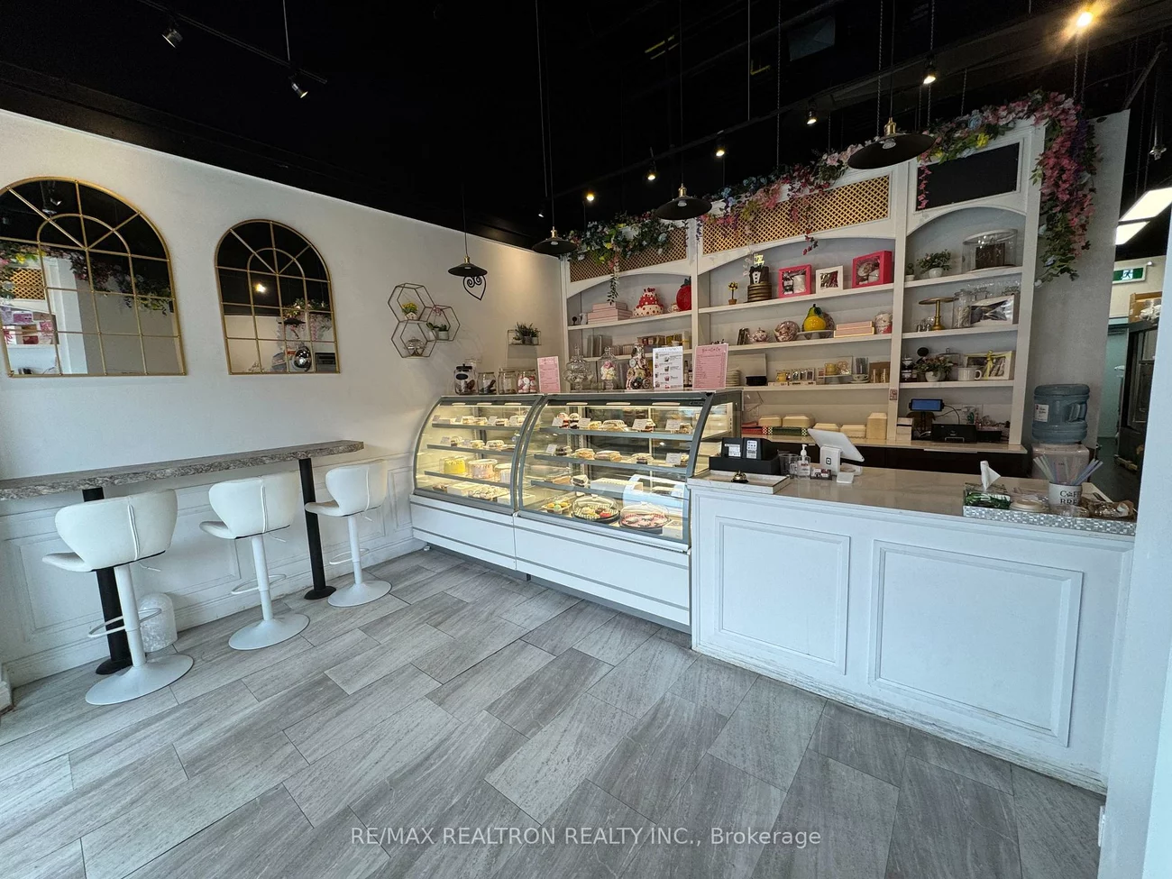 1450, Centre, Beverley Glen, Vaughan