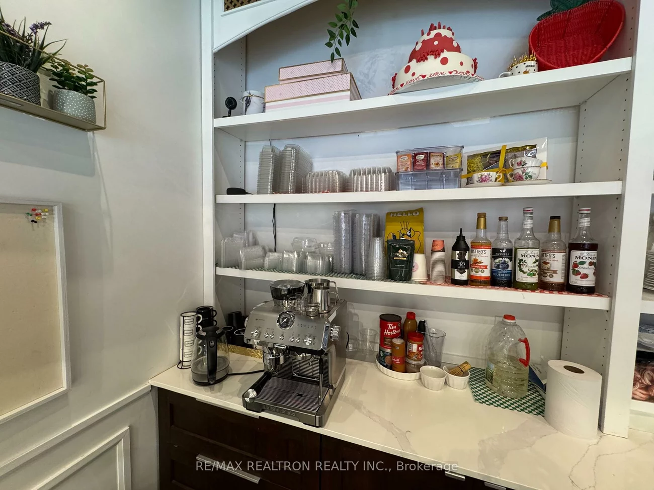 1450, Centre, Beverley Glen, Vaughan