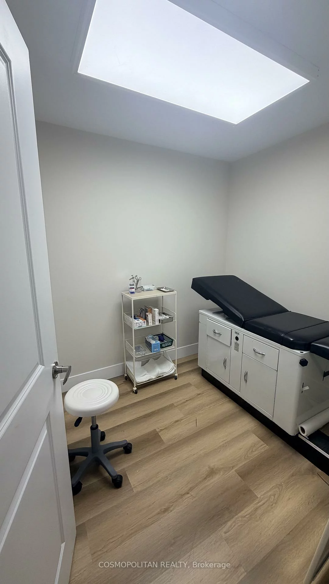 1118, CENTRE, Beverley Glen, Vaughan