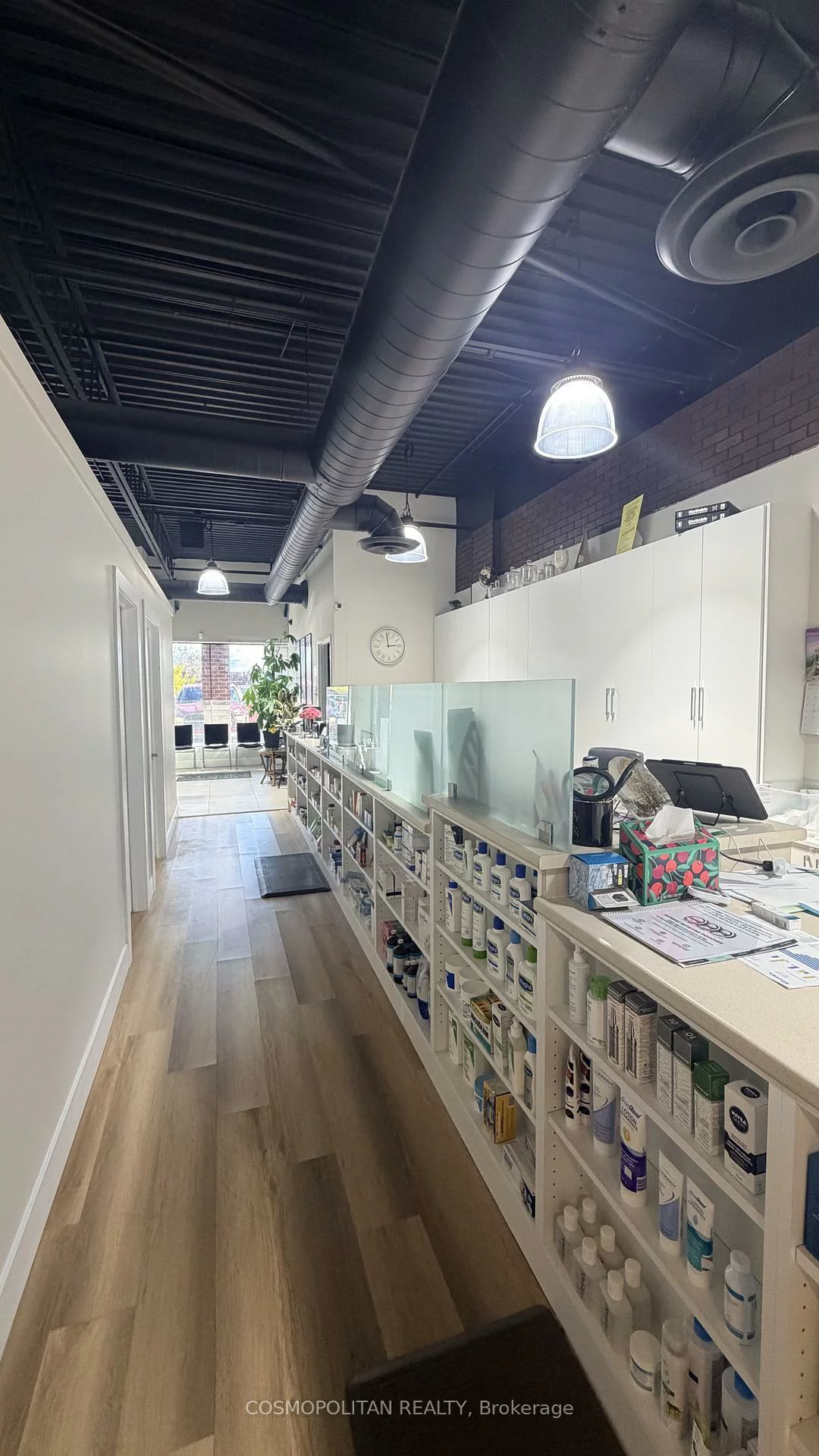 1118, CENTRE, Beverley Glen, Vaughan