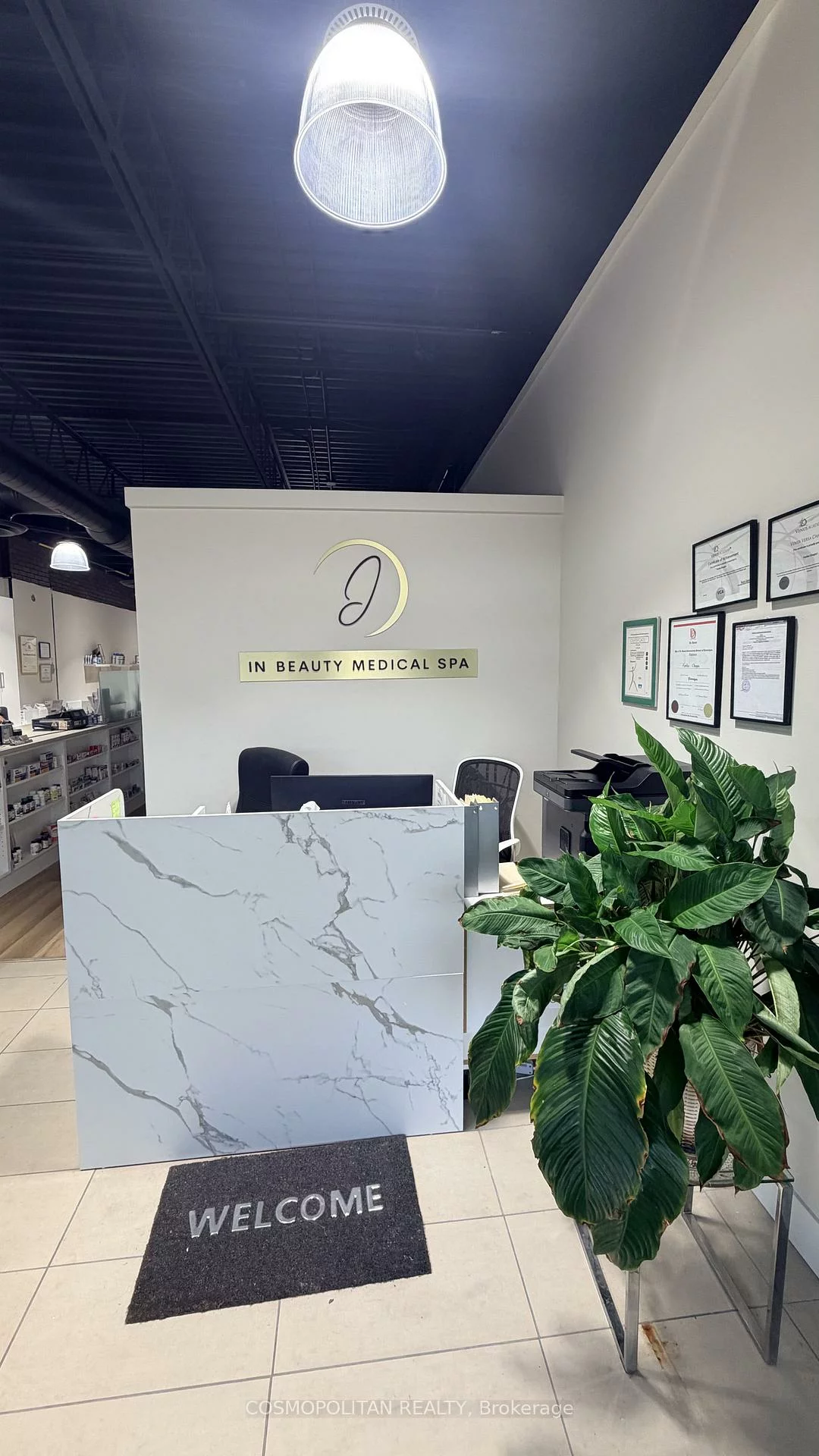 1118, CENTRE, Beverley Glen, Vaughan