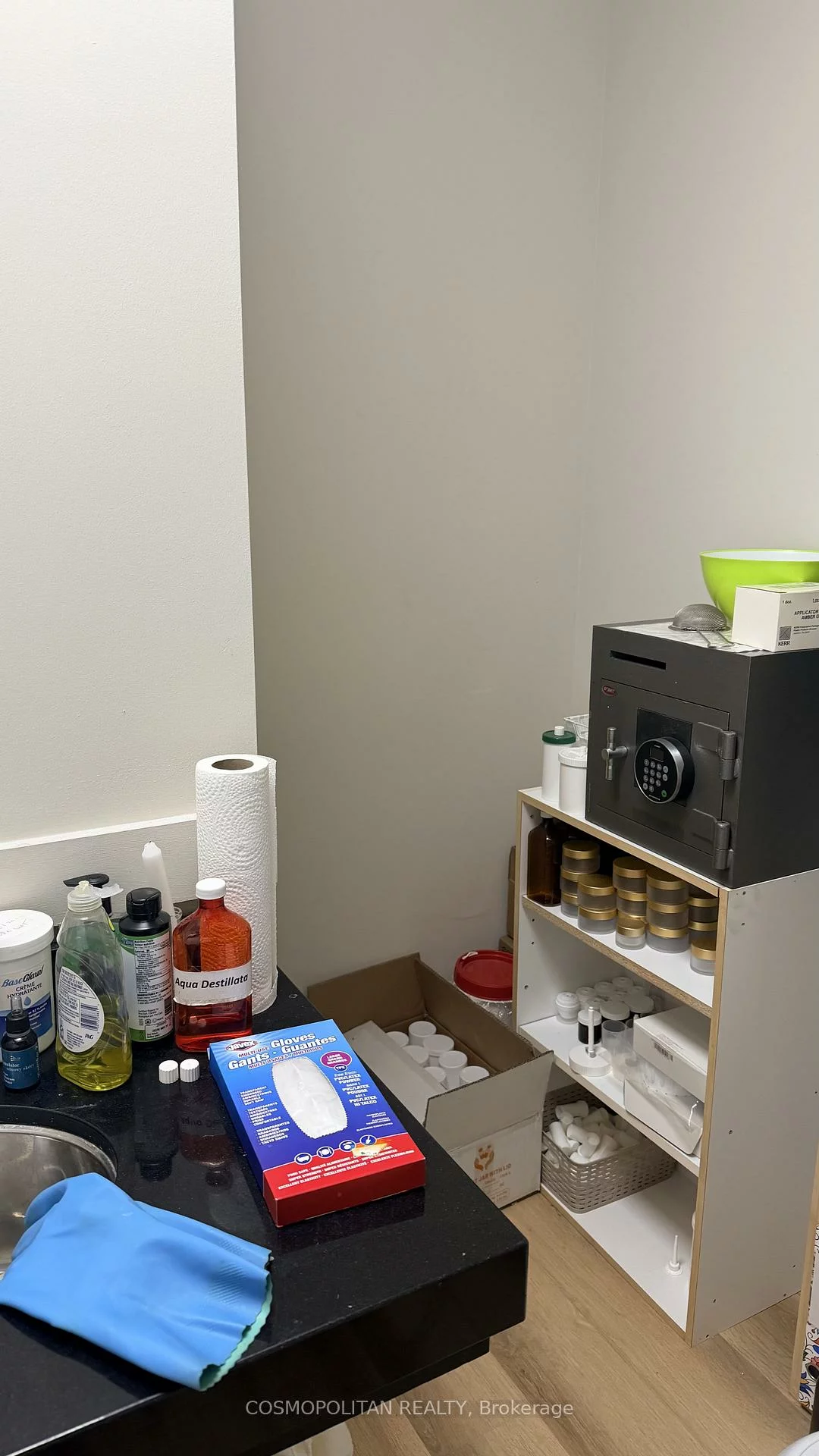 1118, CENTRE, Beverley Glen, Vaughan