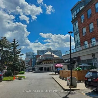 7378, Yonge, Crestwood-Springfarm-Yorkhill, Vaughan