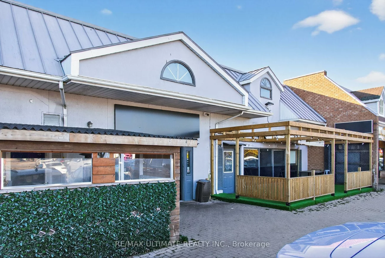 100, Steeles, Crestwood-Springfarm-Yorkhill, Vaughan