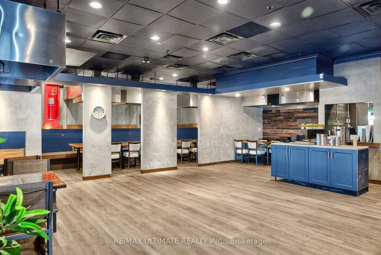 100, Steeles, Crestwood-Springfarm-Yorkhill, Vaughan