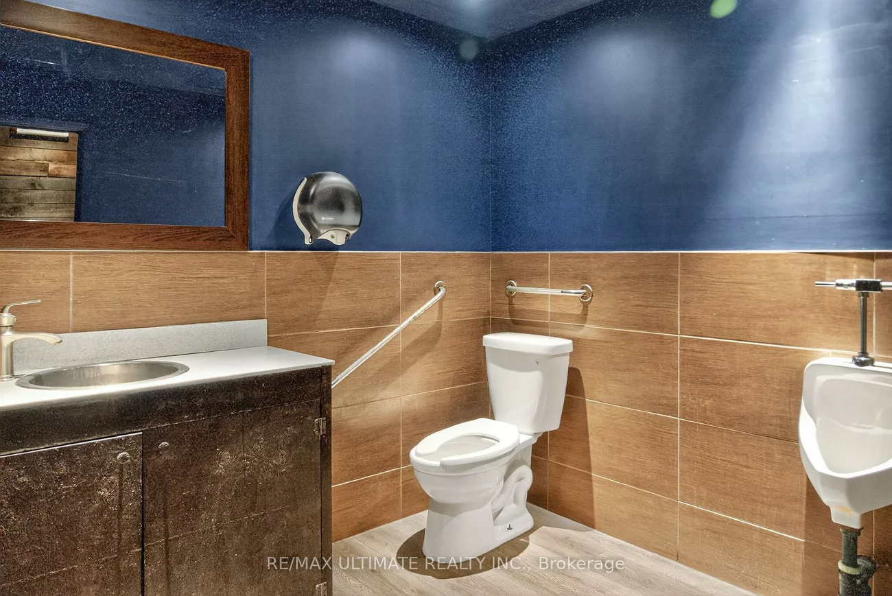 100, Steeles, Crestwood-Springfarm-Yorkhill, Vaughan