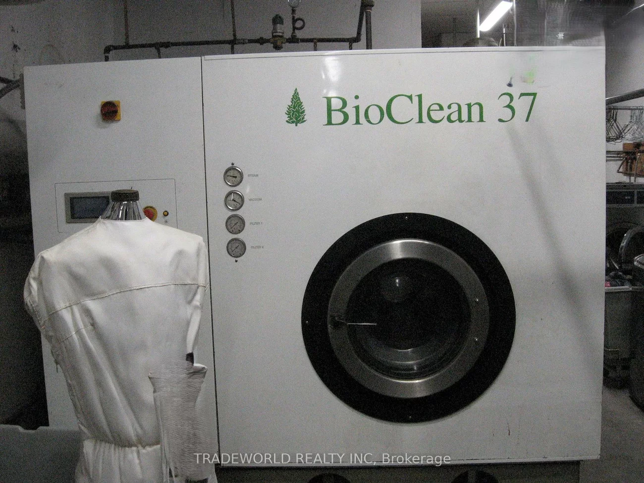 8100, Yonge, Uplands, Vaughan