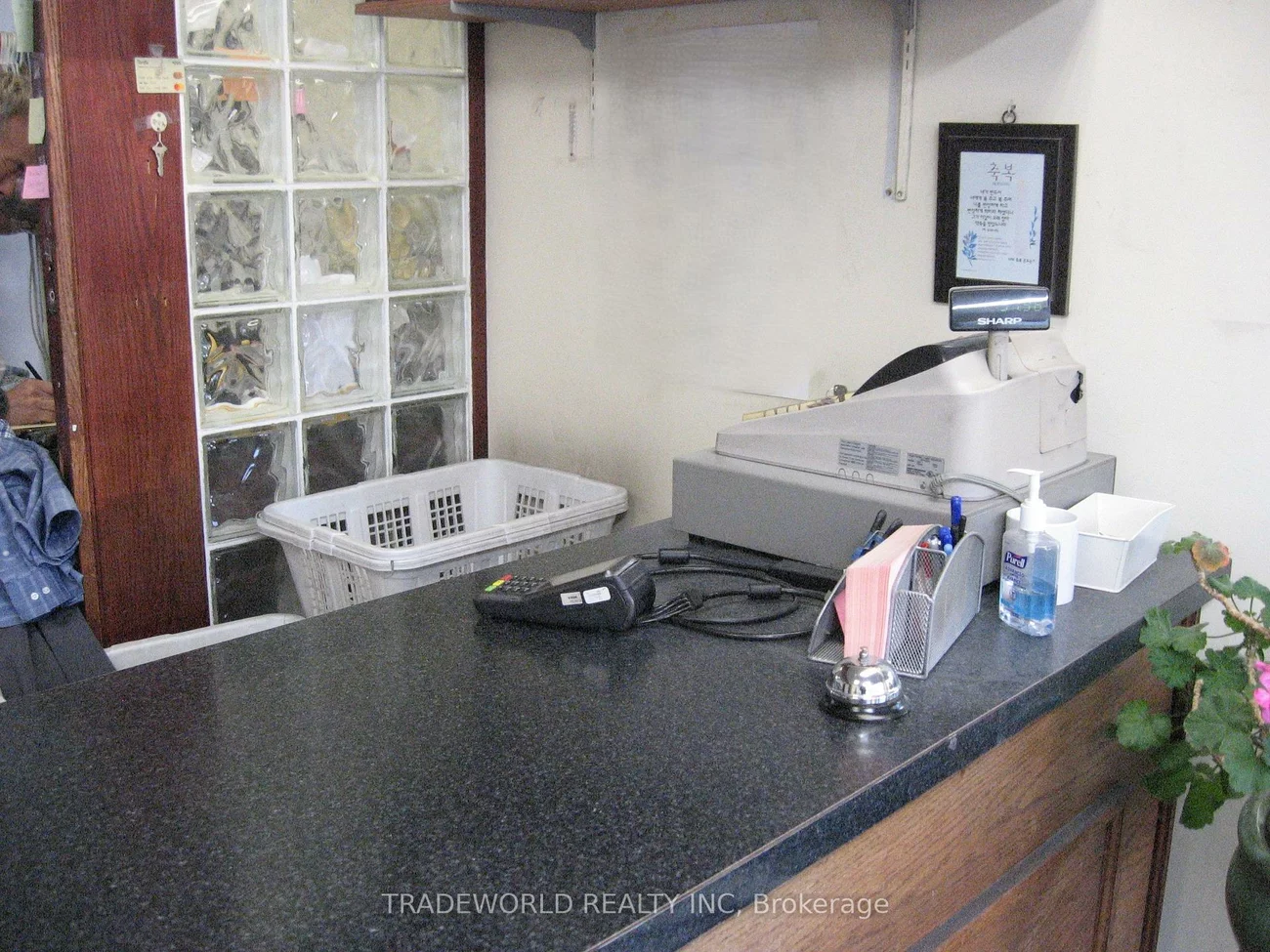 8100, Yonge, Uplands, Vaughan