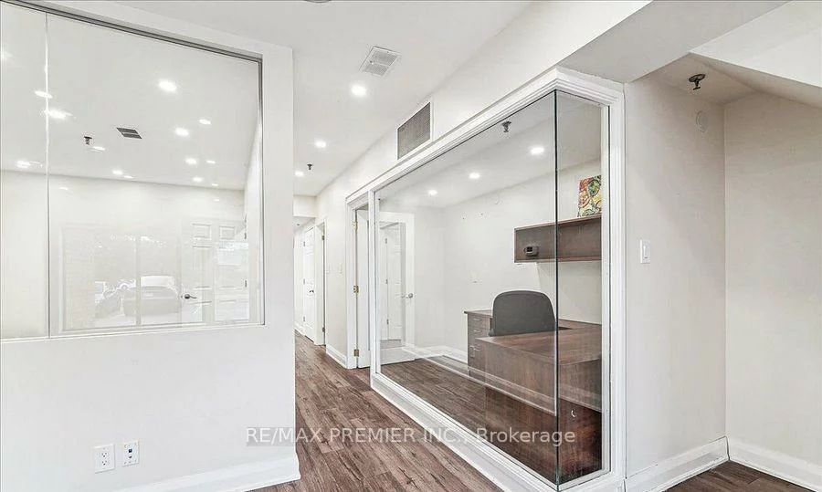 80, Carlauren, East Woodbridge, Vaughan