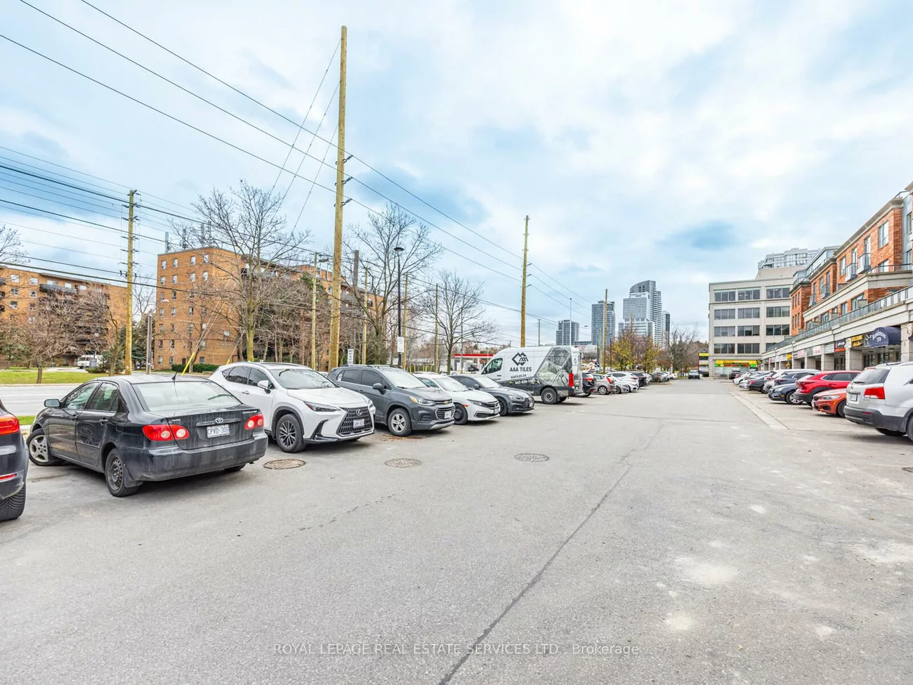 7378, Yonge, Crestwood-Springfarm-Yorkhill, Vaughan