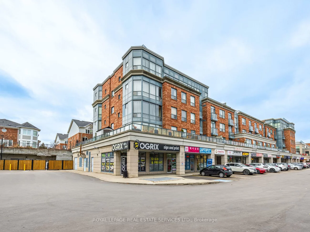 7378, Yonge, Crestwood-Springfarm-Yorkhill, Vaughan
