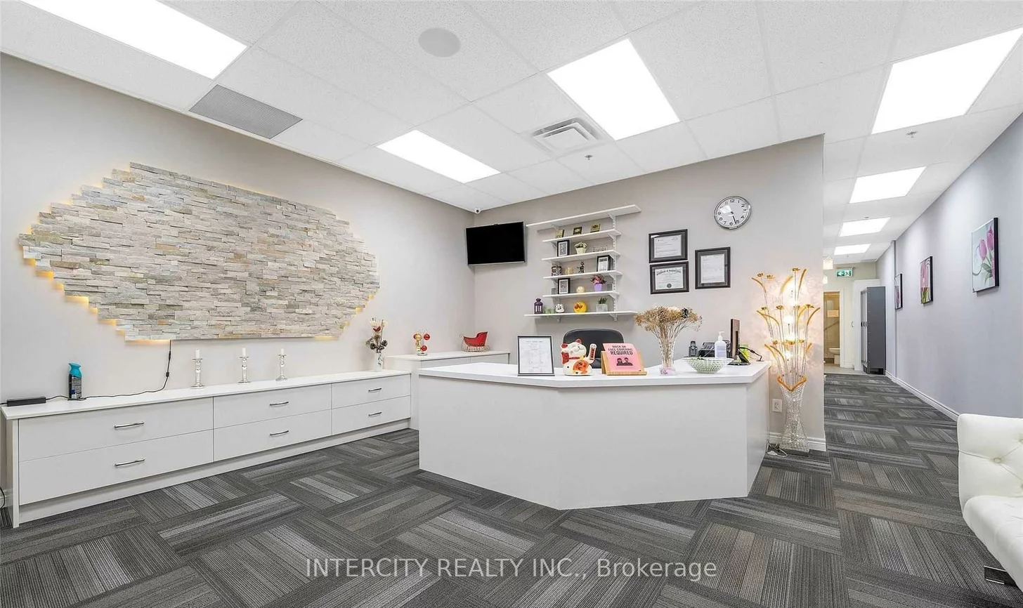 7611, Pine Valley, Pine Valley Business Park, Vaughan