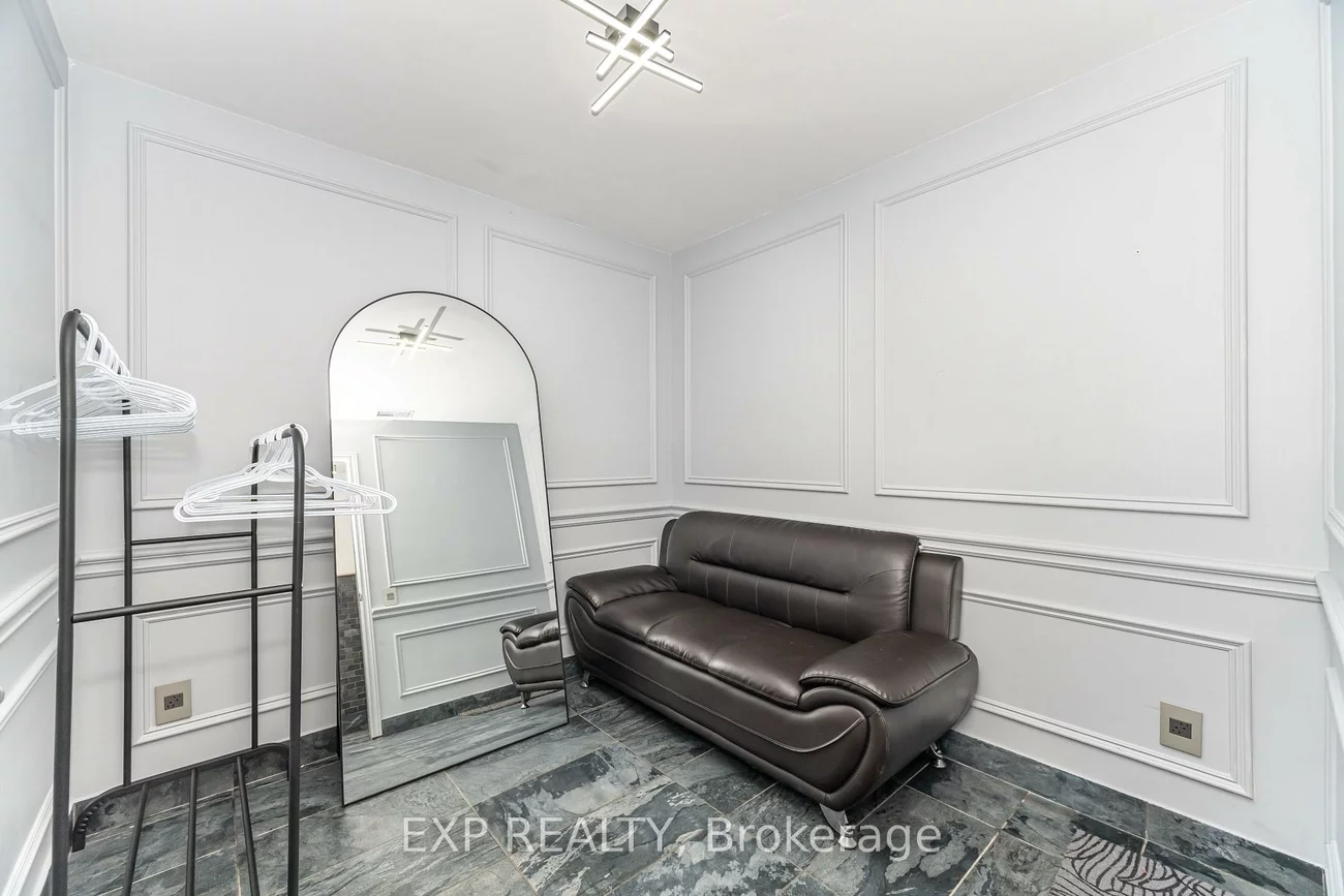 3232, Steeles, Concord, Vaughan