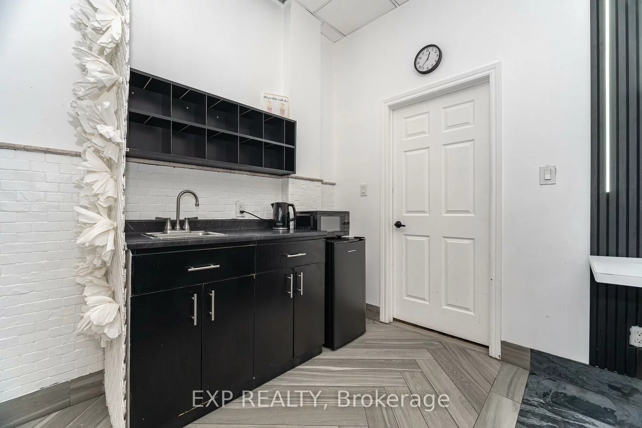 3232, Steeles, Concord, Vaughan