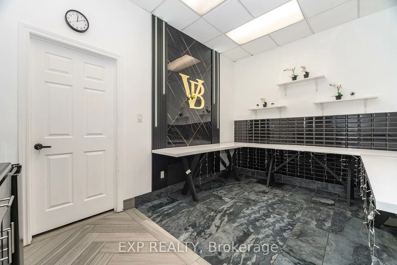 3232, Steeles, Concord, Vaughan