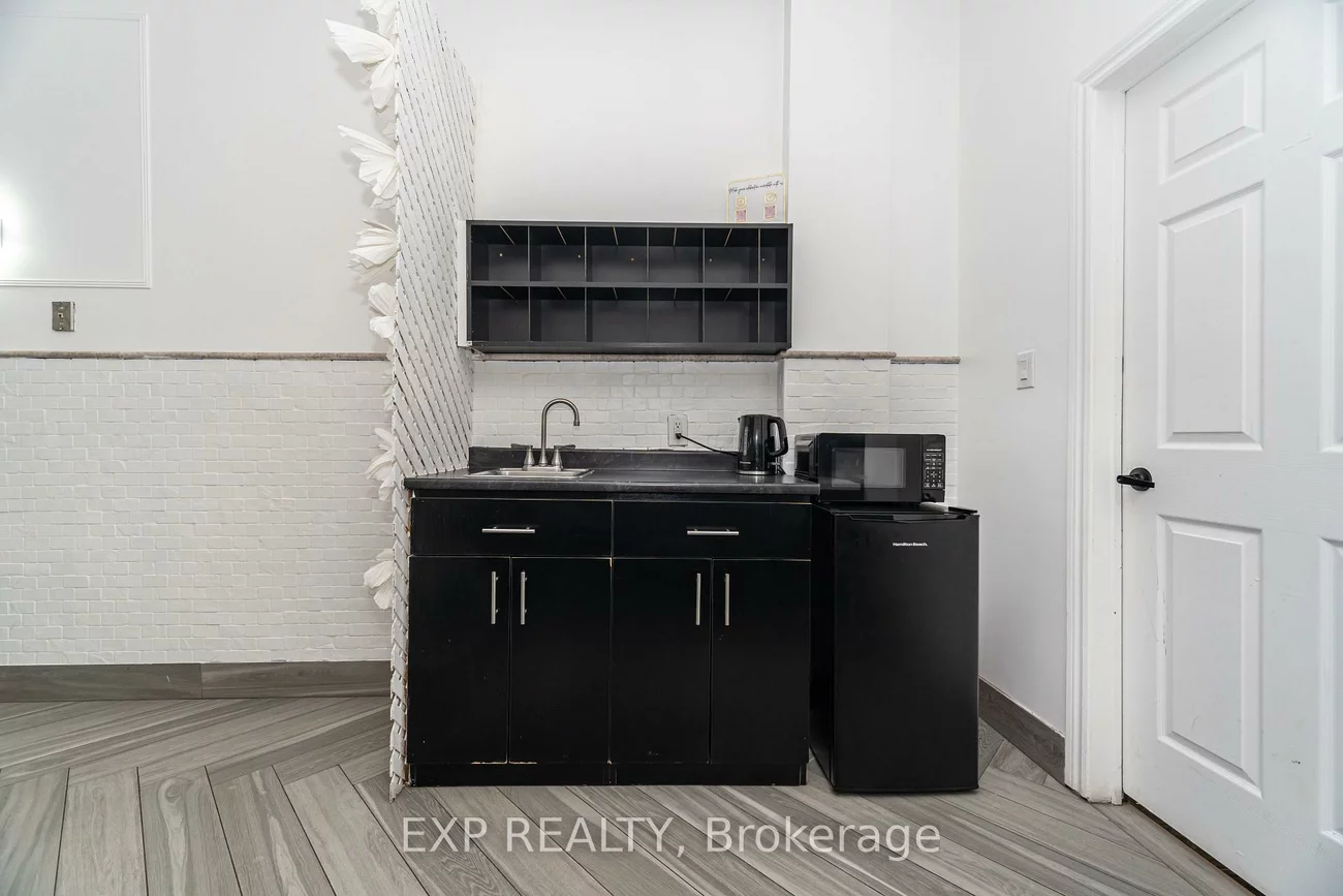 3232, Steeles, Concord, Vaughan