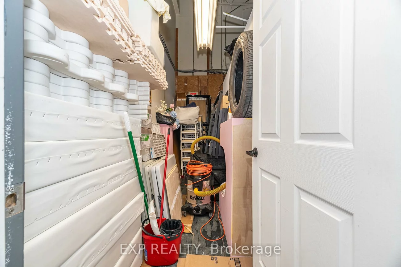 3232, Steeles, Concord, Vaughan