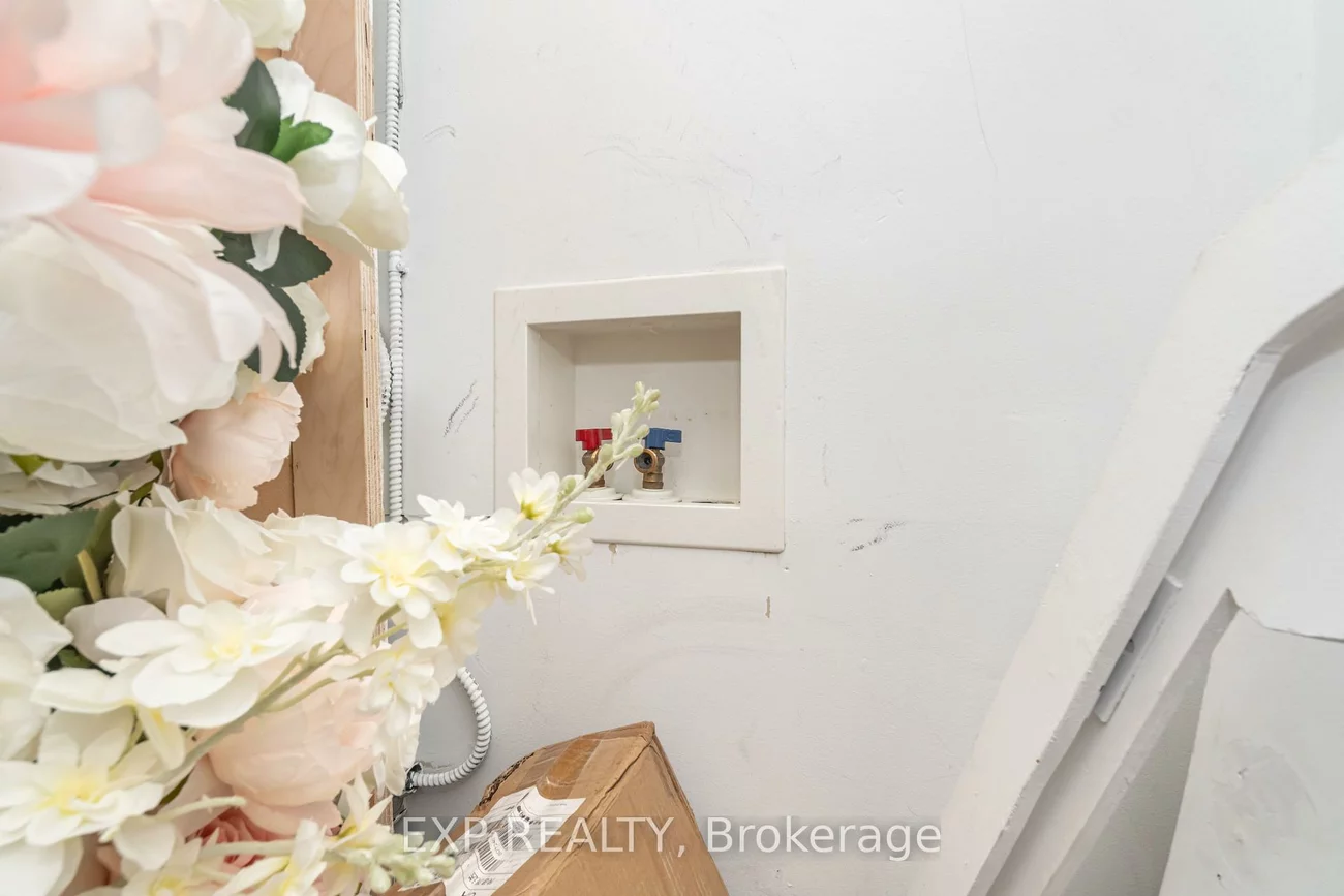 3232, Steeles, Concord, Vaughan