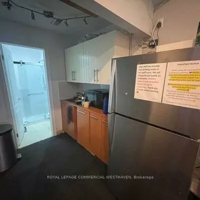 180, Winges, Pine Valley Business Park, Vaughan