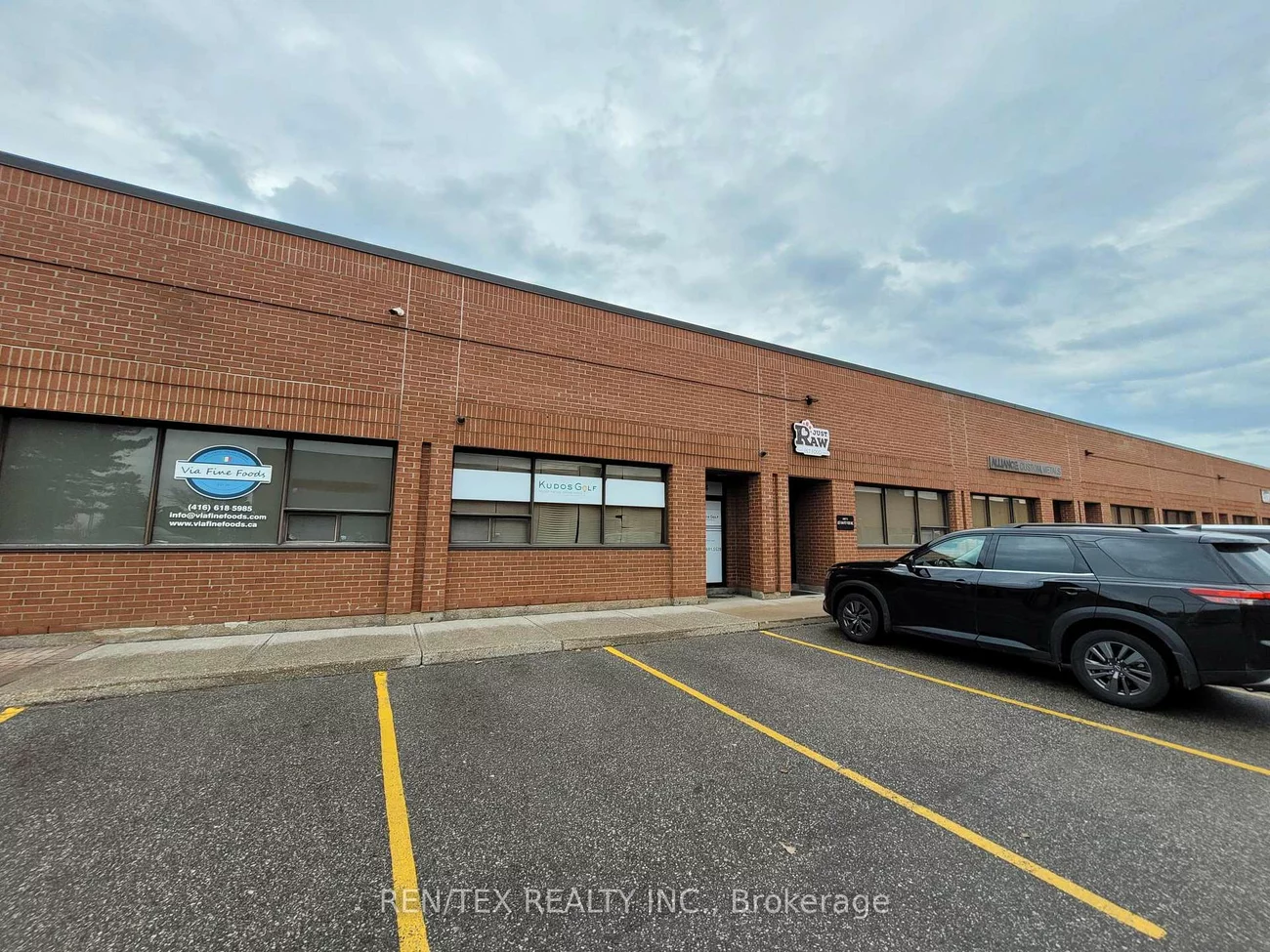 55, Winges, Pine Valley Business Park, Vaughan