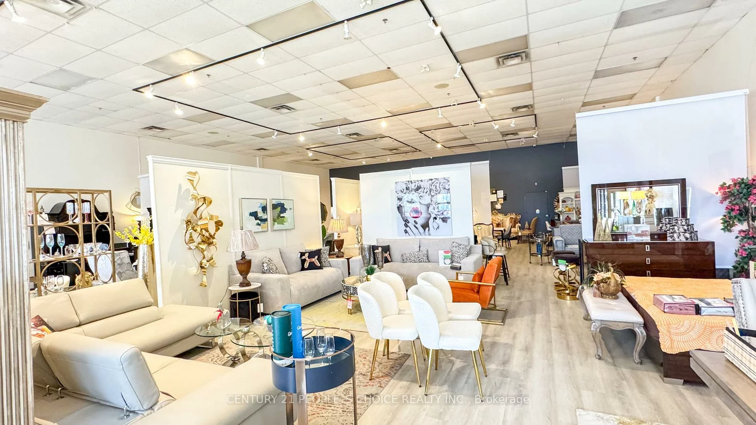 156, Chrislea, East Woodbridge, Vaughan