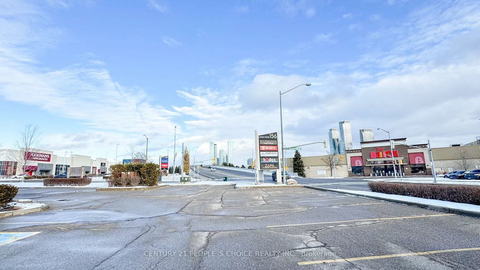 156, Chrislea, East Woodbridge, Vaughan