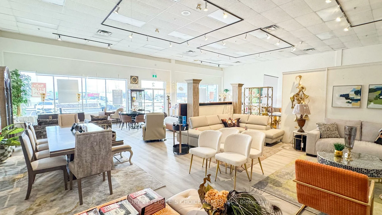 156, Chrislea, East Woodbridge, Vaughan