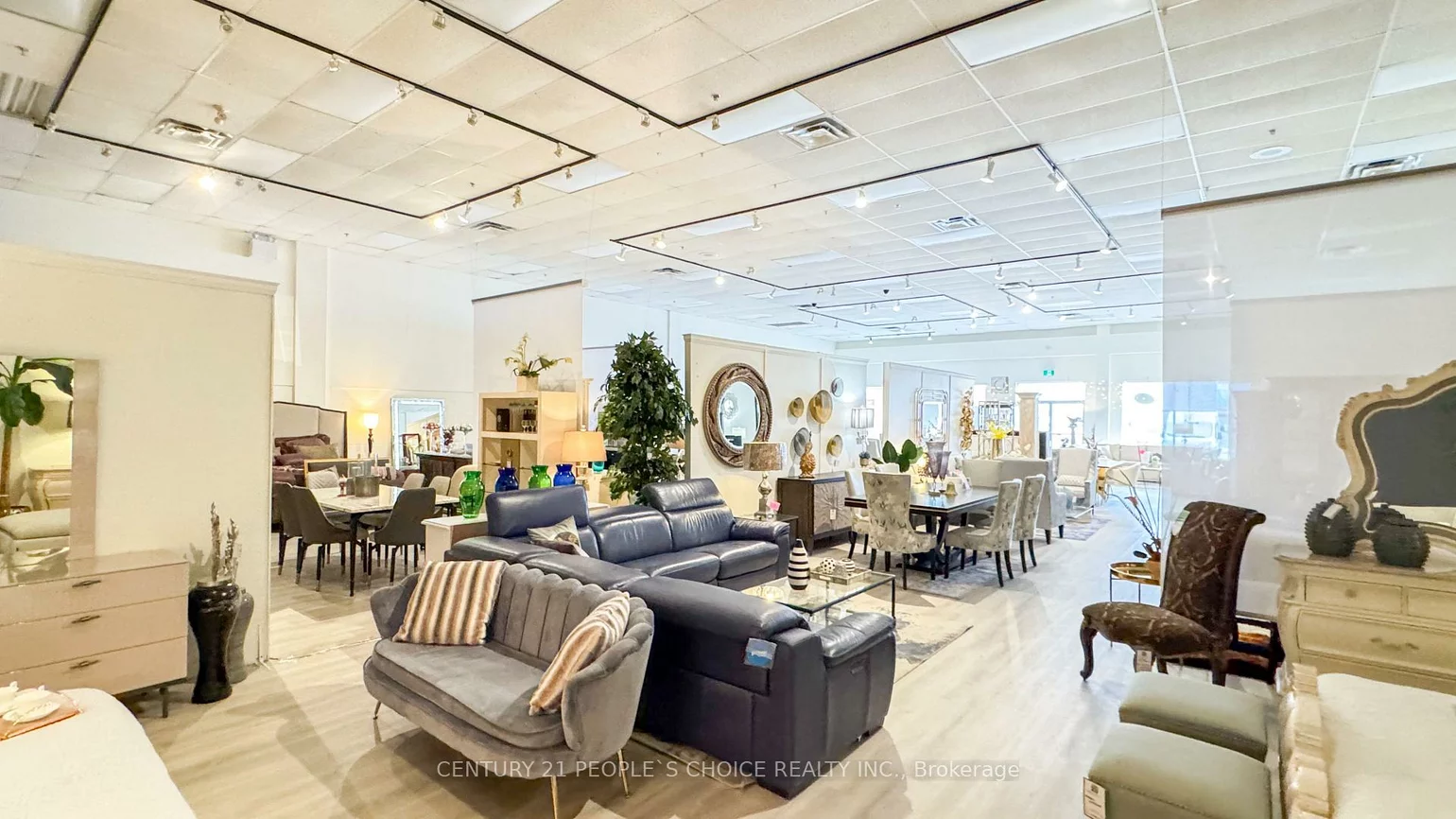 156, Chrislea, East Woodbridge, Vaughan