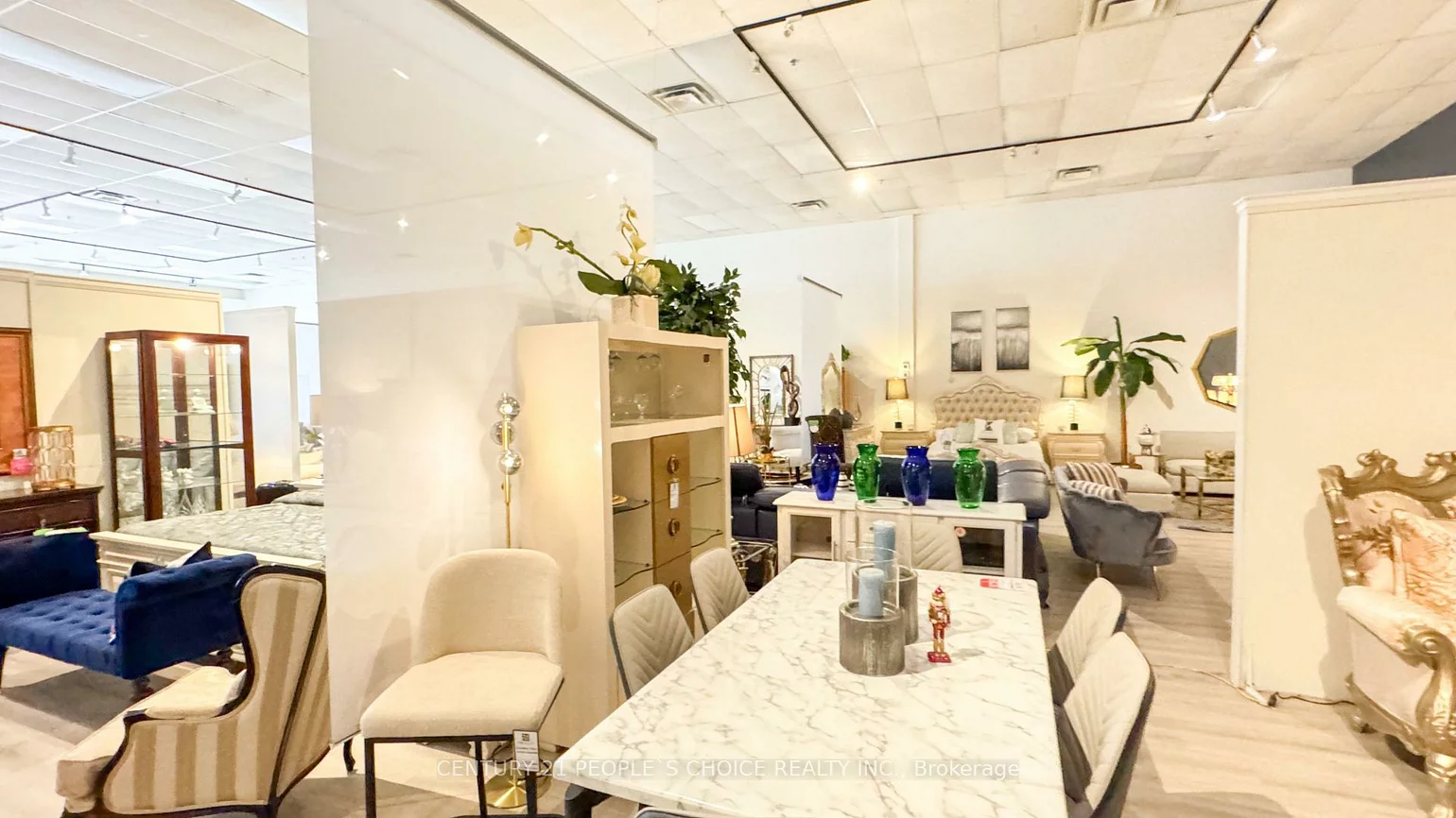 156, Chrislea, East Woodbridge, Vaughan