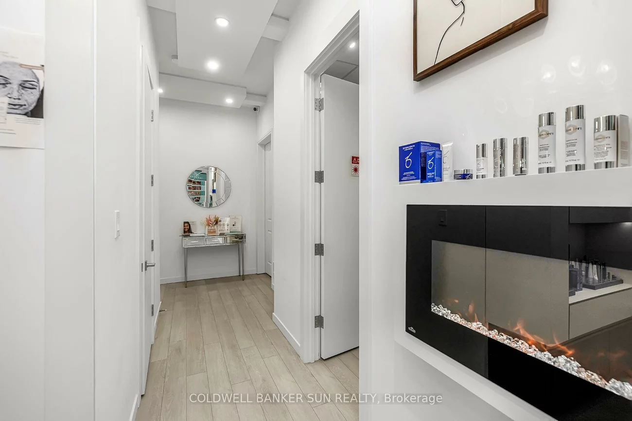 401, Kleinburg Summit, Kleinburg, Vaughan