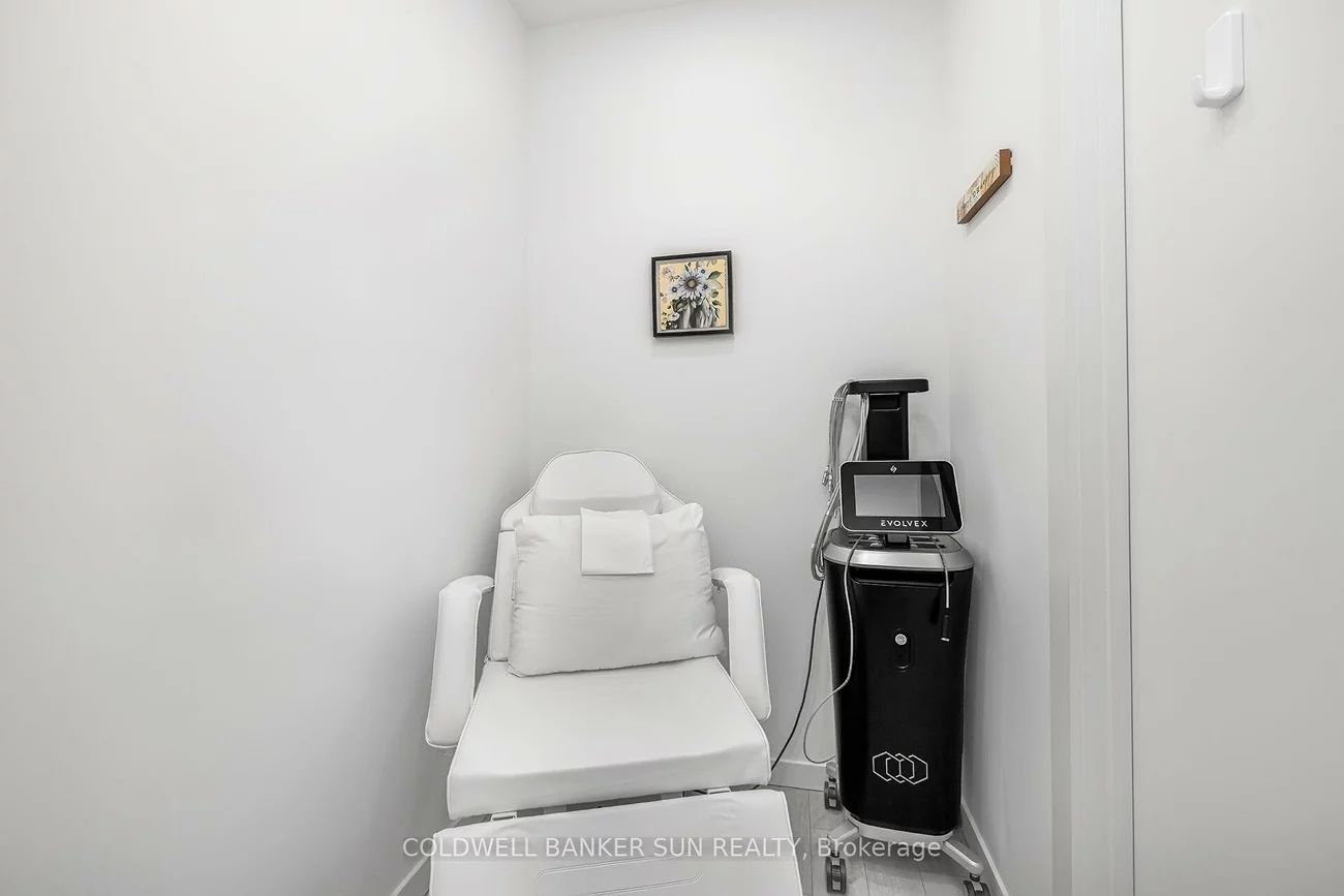 401, Kleinburg Summit, Kleinburg, Vaughan