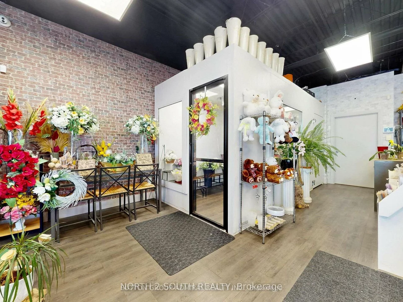 5731, Hwy 7, West Woodbridge Industrial Area, Vaughan