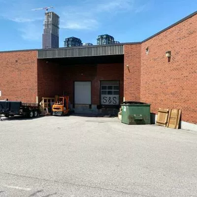 176, Creditstone, Vaughan Corporate Centre, Vaughan